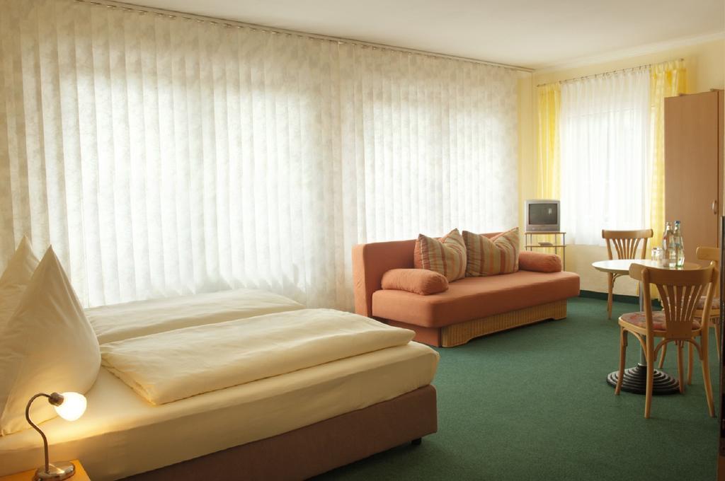 Moselstern Hotel Zum Guten Onkel Bruttig-Fankel Quarto foto
